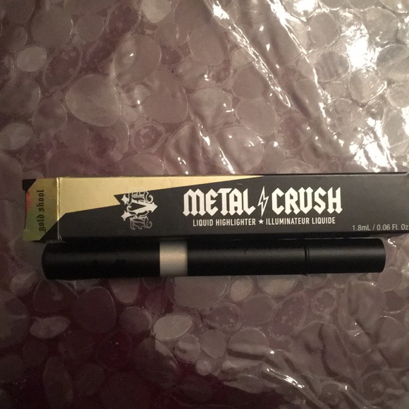 Kat Von D Highlighter - Picture 4 of 4